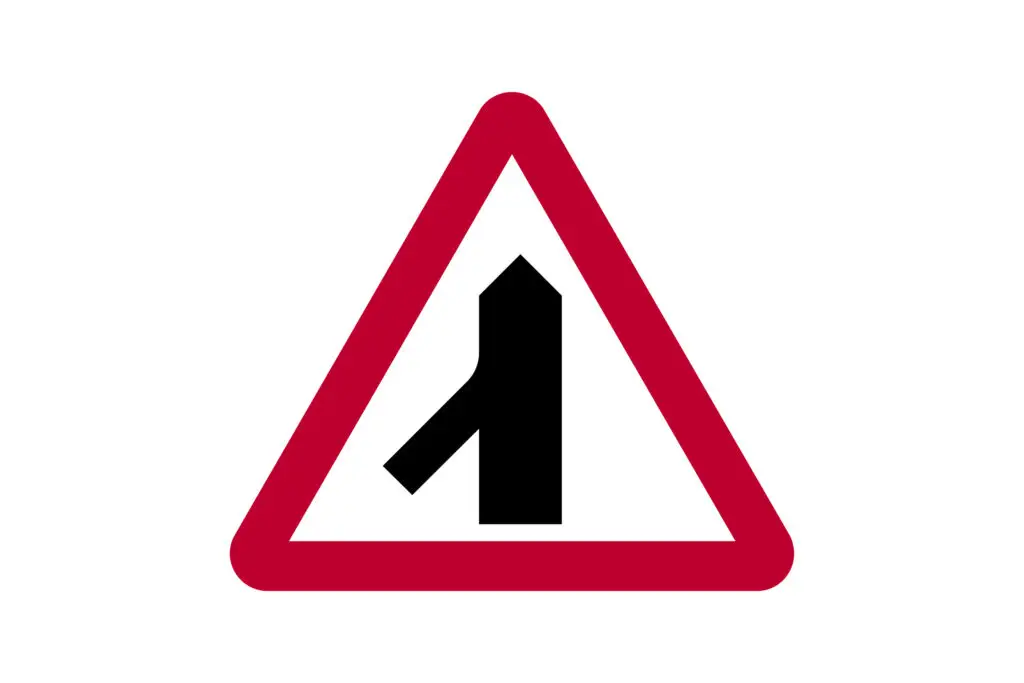 Understanding the Difference Between “Traffic Merges on to Main Carriageway” and “Traffic Merges from the Left” Signs